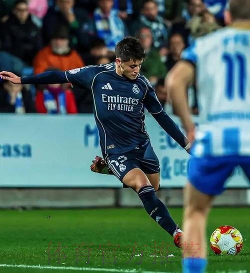 迪马:皇马不会回购尼科-帕斯 科莫确信能留住球员